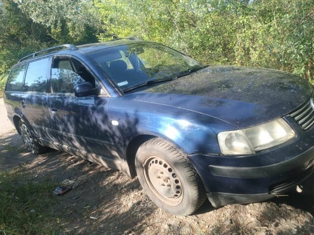 Синий Фольксваген Пассат, объемом двигателя 1.9 л и пробегом 400 тыс. км за 2400 $, фото 2 на Automoto.ua