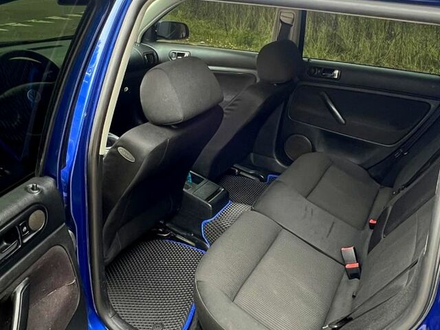 Синий Фольксваген Пассат, объемом двигателя 1.8 л и пробегом 320 тыс. км за 4500 $, фото 11 на Automoto.ua