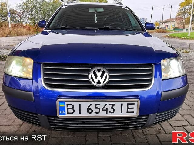 Синий Фольксваген Пассат, объемом двигателя 1.9 л и пробегом 300 тыс. км за 4400 $, фото 1 на Automoto.ua
