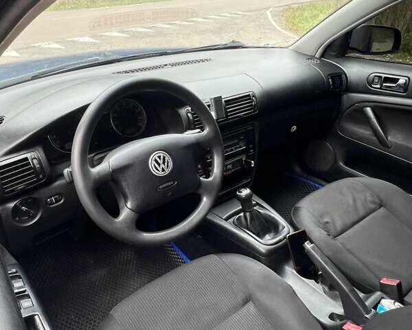 Синий Фольксваген Пассат, объемом двигателя 1.78 л и пробегом 320 тыс. км за 4500 $, фото 16 на Automoto.ua