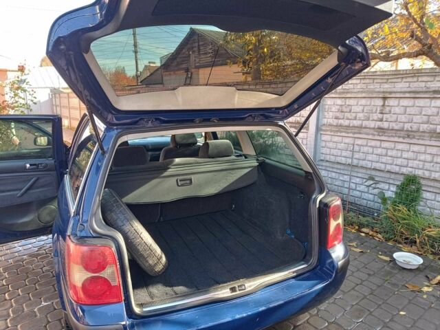 Синий Фольксваген Пассат, объемом двигателя 2 л и пробегом 432 тыс. км за 5800 $, фото 14 на Automoto.ua