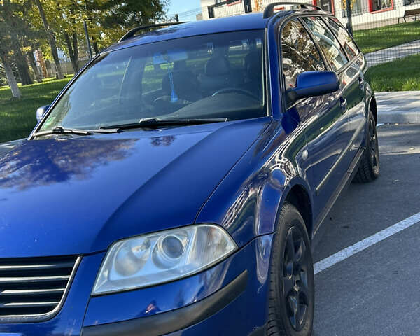 Синий Фольксваген Пассат, объемом двигателя 2 л и пробегом 470 тыс. км за 3500 $, фото 1 на Automoto.ua