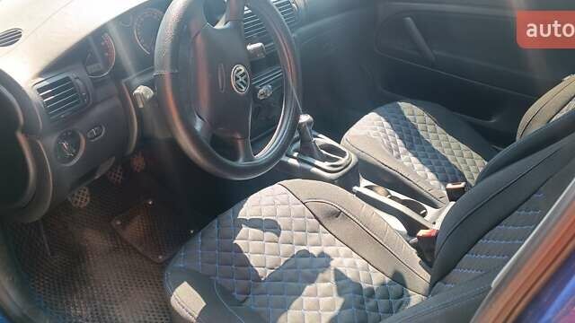 Синий Фольксваген Пассат, объемом двигателя 1.6 л и пробегом 330 тыс. км за 5000 $, фото 4 на Automoto.ua