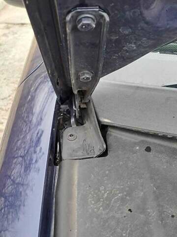 Синий Фольксваген Пассат, объемом двигателя 1.6 л и пробегом 268 тыс. км за 4100 $, фото 6 на Automoto.ua