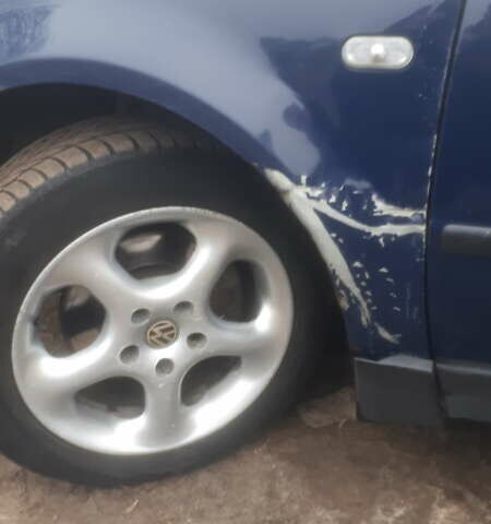 Синий Фольксваген Пассат, объемом двигателя 1.9 л и пробегом 429 тыс. км за 4000 $, фото 8 на Automoto.ua