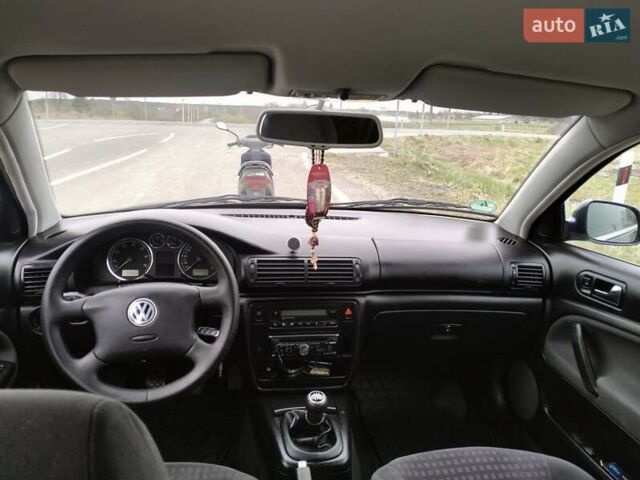 Синий Фольксваген Пассат, объемом двигателя 1.8 л и пробегом 236 тыс. км за 4999 $, фото 1 на Automoto.ua