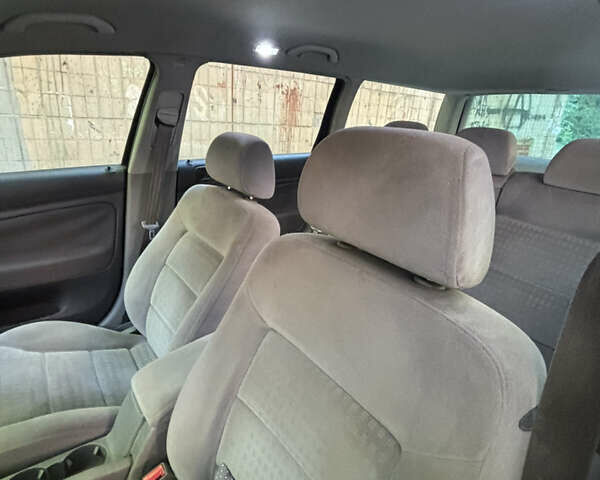 Синий Фольксваген Пассат, объемом двигателя 1.9 л и пробегом 376 тыс. км за 5000 $, фото 20 на Automoto.ua