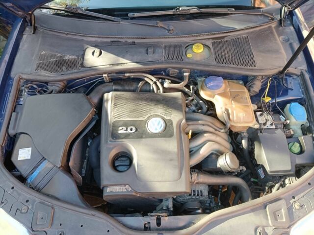 Синий Фольксваген Пассат, объемом двигателя 2 л и пробегом 432 тыс. км за 5800 $, фото 2 на Automoto.ua