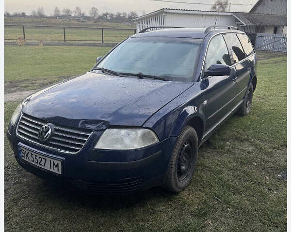 Синий Фольксваген Пассат, объемом двигателя 1.9 л и пробегом 400 тыс. км за 3500 $, фото 1 на Automoto.ua