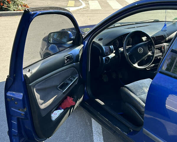 Синий Фольксваген Пассат, объемом двигателя 2 л и пробегом 470 тыс. км за 3500 $, фото 21 на Automoto.ua