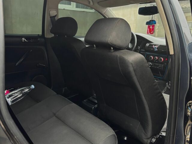 Синій Фольксваген Пассат, об'ємом двигуна 1.9 л та пробігом 350 тис. км за 3600 $, фото 6 на Automoto.ua