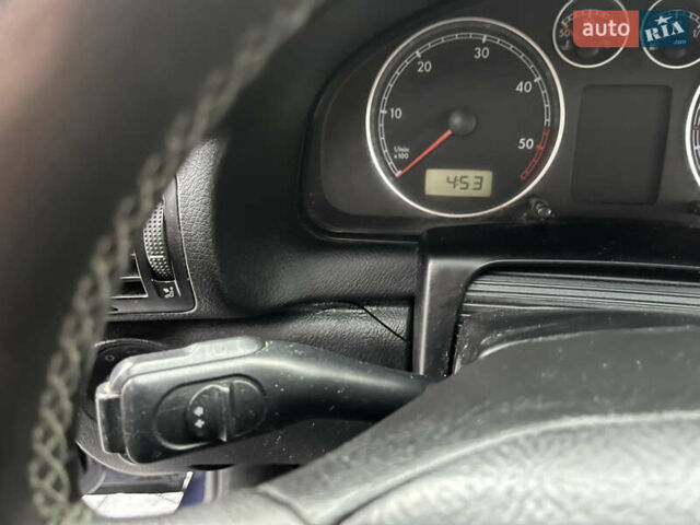 Синій Фольксваген Пассат, об'ємом двигуна 1.9 л та пробігом 300 тис. км за 3999 $, фото 38 на Automoto.ua