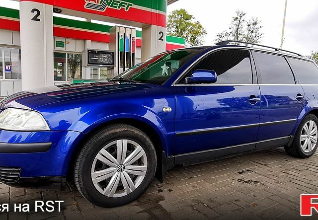 Синий Фольксваген Пассат, объемом двигателя 1.9 л и пробегом 300 тыс. км за 4400 $, фото 8 на Automoto.ua