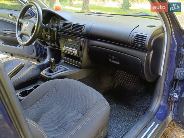 Фольксваген Пассат 2001 у Дрогобичі на Automoto.ua Синій Фольксваген Пассат, об'ємом двигуна 1.6 л та пробігом 290 тис. км за 4000 $, фото 21 на Automoto.ua