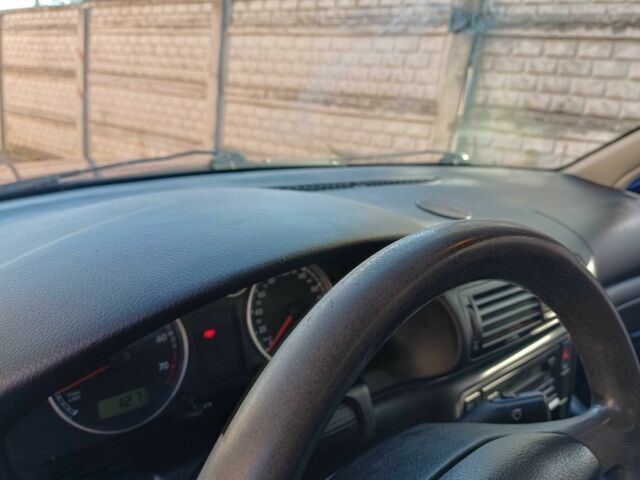 Синий Фольксваген Пассат, объемом двигателя 2 л и пробегом 432 тыс. км за 5800 $, фото 9 на Automoto.ua