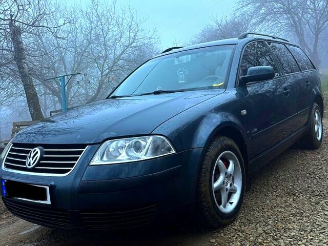 Синий Фольксваген Пассат, объемом двигателя 1.9 л и пробегом 350 тыс. км за 3600 $, фото 2 на Automoto.ua