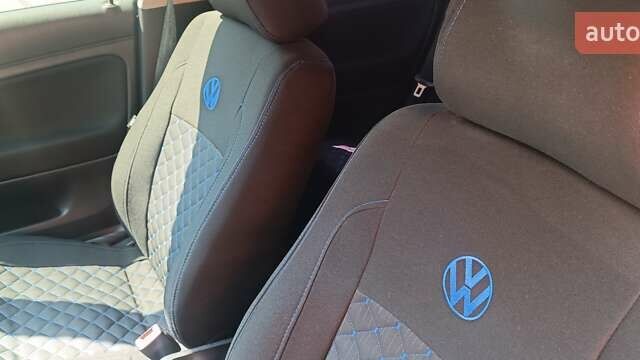 Синий Фольксваген Пассат, объемом двигателя 1.6 л и пробегом 330 тыс. км за 5000 $, фото 5 на Automoto.ua