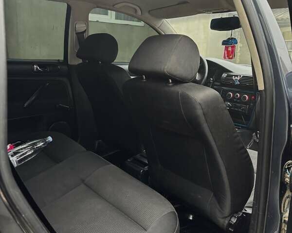 Синій Фольксваген Пассат, об'ємом двигуна 1.9 л та пробігом 350 тис. км за 3600 $, фото 7 на Automoto.ua