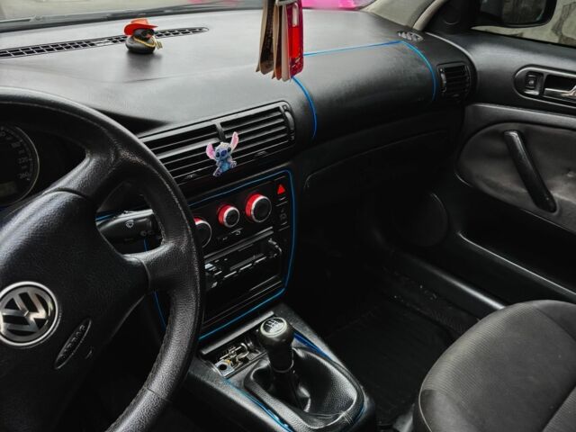 Синій Фольксваген Пассат, об'ємом двигуна 1.9 л та пробігом 350 тис. км за 3600 $, фото 5 на Automoto.ua