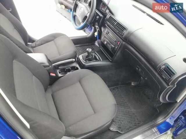 Синий Фольксваген Пассат, объемом двигателя 1.6 л и пробегом 373 тыс. км за 3490 $, фото 16 на Automoto.ua