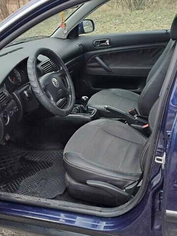 Синий Фольксваген Пассат, объемом двигателя 1.6 л и пробегом 268 тыс. км за 4100 $, фото 10 на Automoto.ua