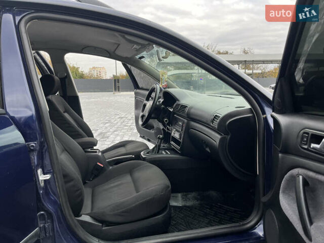 Синій Фольксваген Пассат, об'ємом двигуна 1.9 л та пробігом 300 тис. км за 3999 $, фото 42 на Automoto.ua