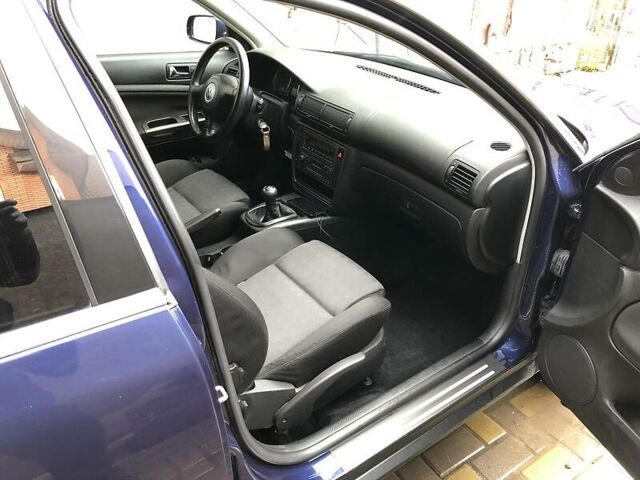 Синий Фольксваген Пассат, объемом двигателя 1.9 л и пробегом 320 тыс. км за 4500 $, фото 6 на Automoto.ua