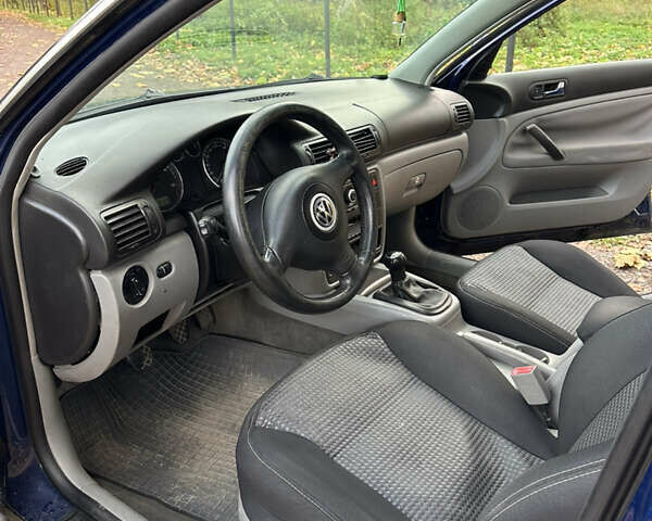 Синій Фольксваген Пассат, об'ємом двигуна 1.9 л та пробігом 305 тис. км за 3600 $, фото 23 на Automoto.ua