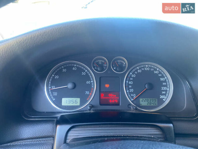 Синій Фольксваген Пассат, об'ємом двигуна 1.6 л та пробігом 228 тис. км за 4900 $, фото 16 на Automoto.ua