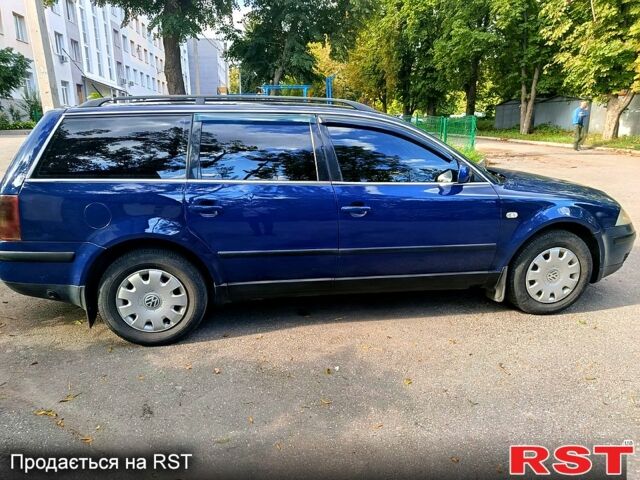 Синий Фольксваген Пассат, объемом двигателя 1.6 л и пробегом 385 тыс. км за 4500 $, фото 4 на Automoto.ua