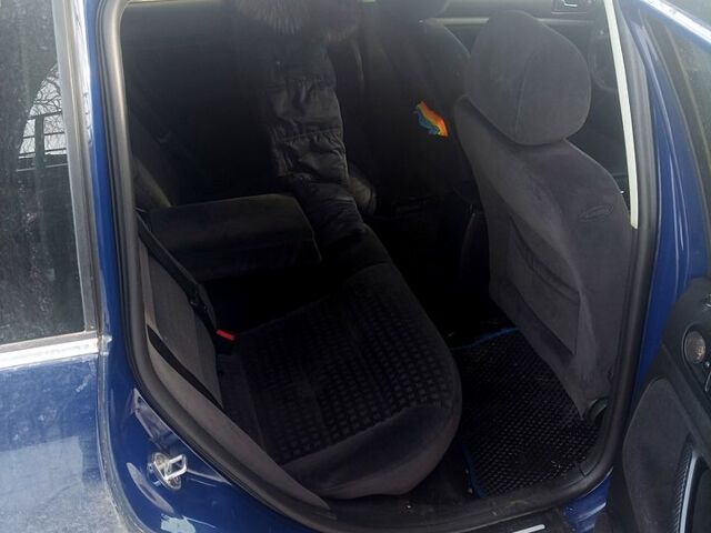 Синий Фольксваген Пассат, объемом двигателя 1.8 л и пробегом 260 тыс. км за 3600 $, фото 3 на Automoto.ua