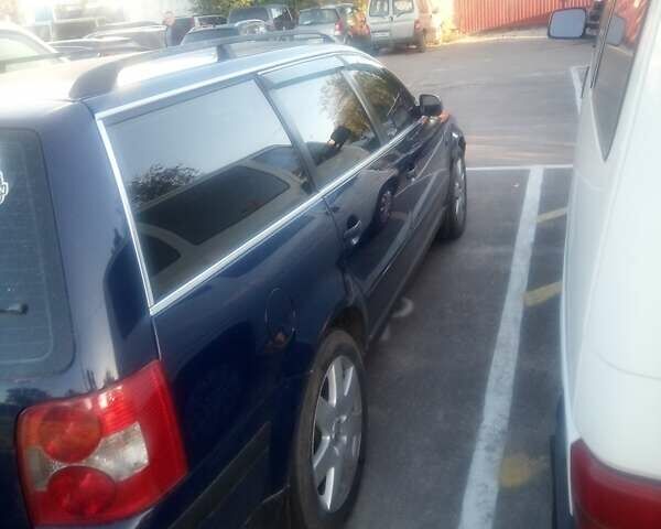 Синий Фольксваген Пассат, объемом двигателя 1.78 л и пробегом 260 тыс. км за 4100 $, фото 1 на Automoto.ua