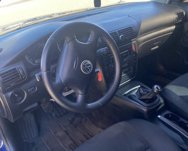 Синий Фольксваген Пассат, объемом двигателя 1.6 л и пробегом 228 тыс. км за 4750 $, фото 13 на Automoto.ua