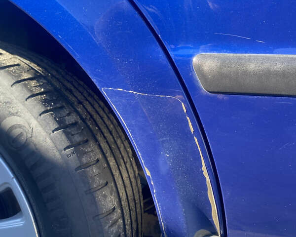 Синий Фольксваген Пассат, объемом двигателя 1.6 л и пробегом 228 тыс. км за 4750 $, фото 10 на Automoto.ua