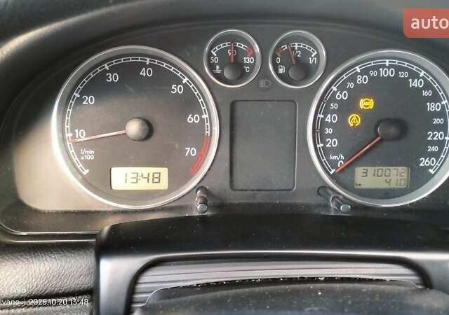 Синий Фольксваген Пассат, объемом двигателя 1.6 л и пробегом 310 тыс. км за 4000 $, фото 3 на Automoto.ua