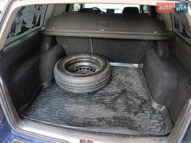 Синий Фольксваген Пассат, объемом двигателя 1.6 л и пробегом 320 тыс. км за 4500 $, фото 20 на Automoto.ua