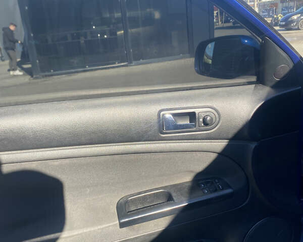 Синий Фольксваген Пассат, объемом двигателя 1.6 л и пробегом 228 тыс. км за 4750 $, фото 12 на Automoto.ua