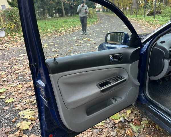 Синій Фольксваген Пассат, об'ємом двигуна 1.9 л та пробігом 305 тис. км за 3600 $, фото 24 на Automoto.ua