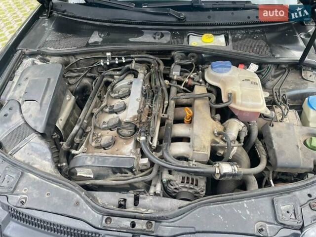 Синий Фольксваген Пассат, объемом двигателя 1.78 л и пробегом 297 тыс. км за 4500 $, фото 9 на Automoto.ua