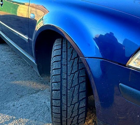 Синий Фольксваген Пассат, объемом двигателя 1.9 л и пробегом 252 тыс. км за 3700 $, фото 4 на Automoto.ua