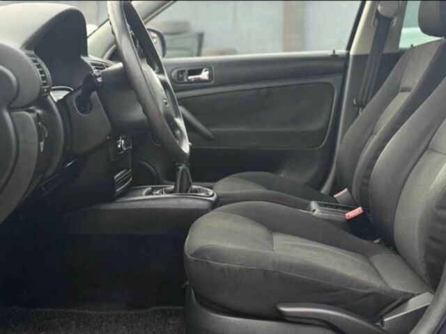 Синий Фольксваген Пассат, объемом двигателя 1.9 л и пробегом 257 тыс. км за 1300 $, фото 9 на Automoto.ua