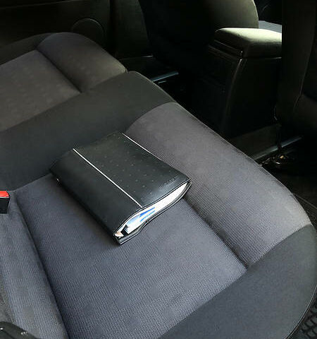 Синий Фольксваген Пассат, объемом двигателя 1.9 л и пробегом 320 тыс. км за 4500 $, фото 12 на Automoto.ua