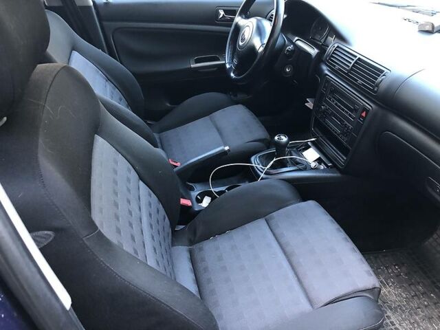 Синий Фольксваген Пассат, объемом двигателя 1.9 л и пробегом 320 тыс. км за 4500 $, фото 3 на Automoto.ua