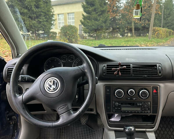 Синій Фольксваген Пассат, об'ємом двигуна 1.9 л та пробігом 305 тис. км за 3600 $, фото 29 на Automoto.ua