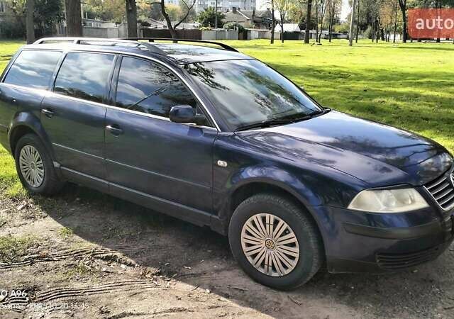 Синий Фольксваген Пассат, объемом двигателя 1.6 л и пробегом 310 тыс. км за 4000 $, фото 2 на Automoto.ua