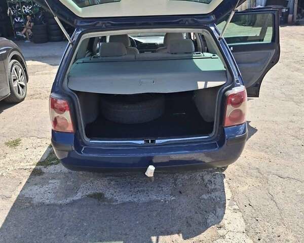 Синий Фольксваген Пассат, объемом двигателя 1.98 л и пробегом 331 тыс. км за 4500 $, фото 2 на Automoto.ua