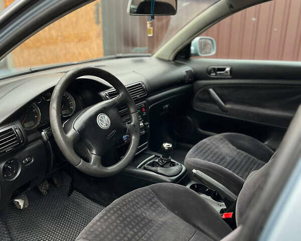 Синій Фольксваген Пассат, об'ємом двигуна 1.78 л та пробігом 349 тис. км за 4000 $, фото 9 на Automoto.ua