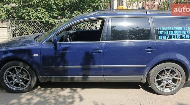 Синий Фольксваген Пассат, объемом двигателя 1.9 л и пробегом 417 тыс. км за 5600 $, фото 1 на Automoto.ua