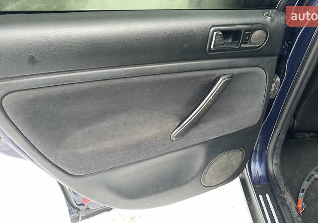 Синій Фольксваген Пассат, об'ємом двигуна 1.98 л та пробігом 230 тис. км за 3000 $, фото 11 на Automoto.ua