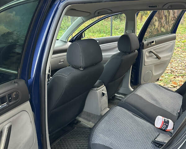 Синий Фольксваген Пассат, объемом двигателя 1.9 л и пробегом 305 тыс. км за 3599 $, фото 20 на Automoto.ua